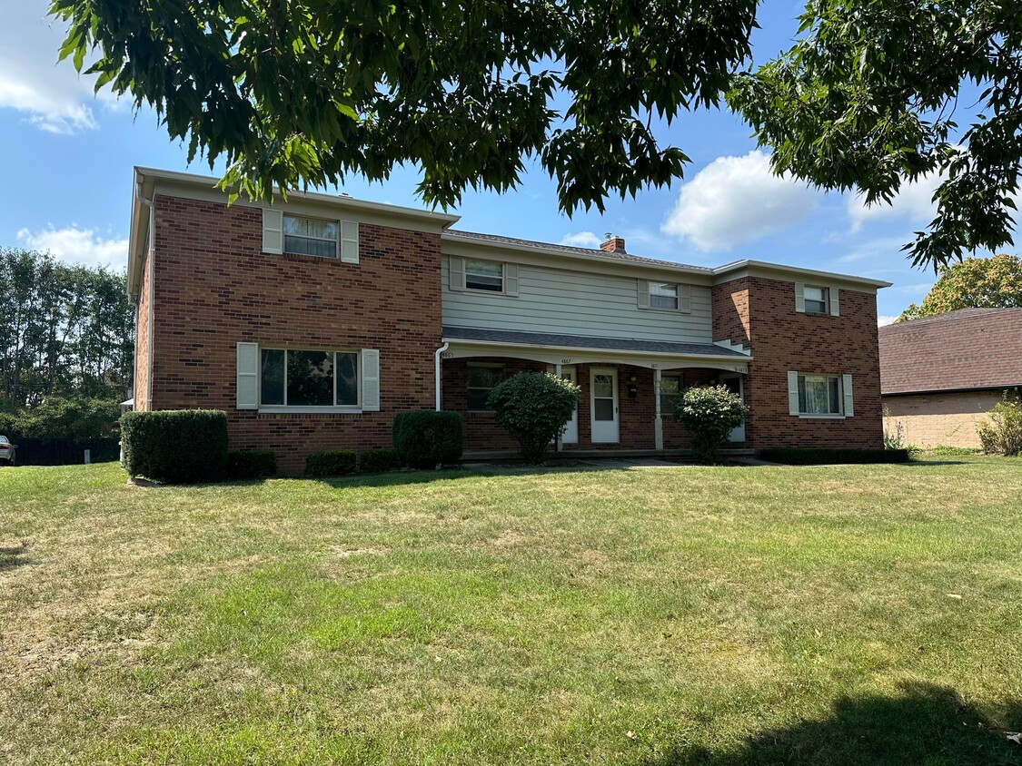 Primary Photo - 4867 Dierker Rd