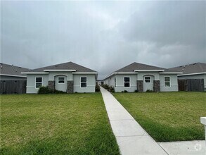 Building Photo - 1805 Stauffers St