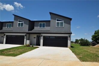 Building Photo - 520 Amethyst Rd