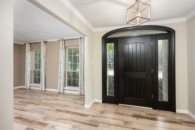 Building Photo - 14602 Oak Bend Dr