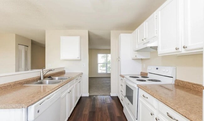 Building Photo - 1851 S Salida Cir