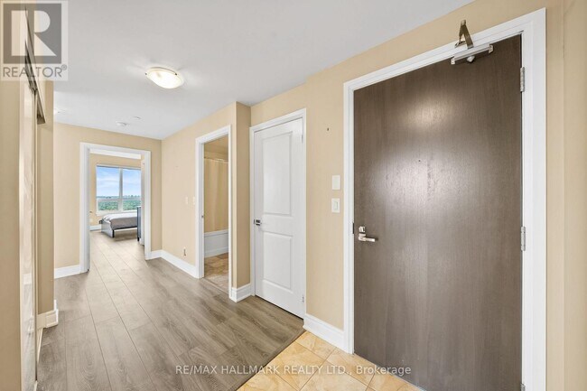 Photo du bâtiment - 7171 Yonge St