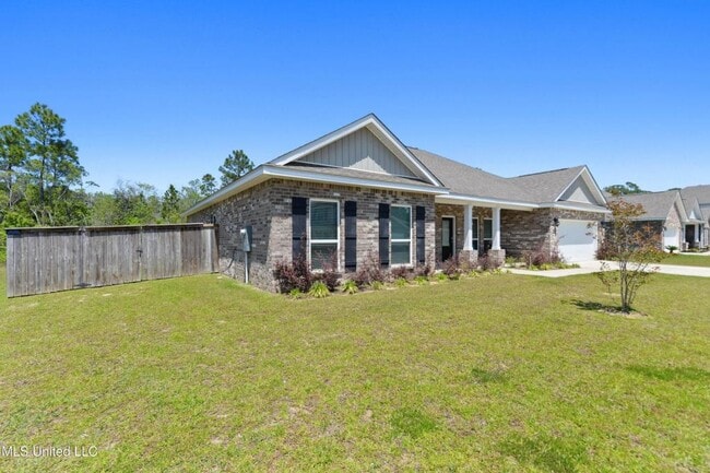 Building Photo - 12213 Savannah Cir