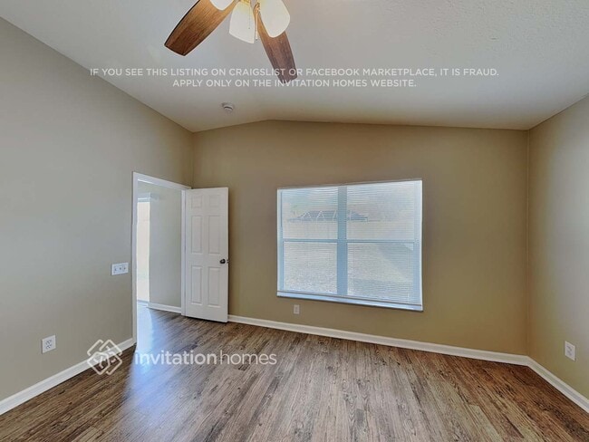 Building Photo - 10203 Hunters Haven Blvd