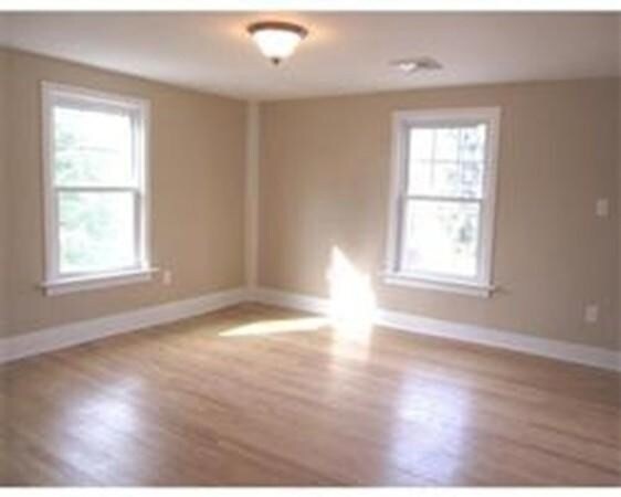 Building Photo - 11 Millbury St