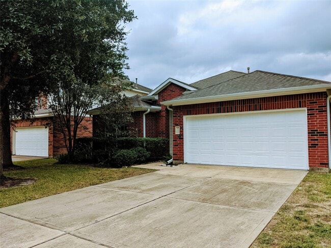 Building Photo - 25211 Sierra Woods Ln