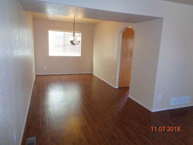 Building Photo - Well maintained home
