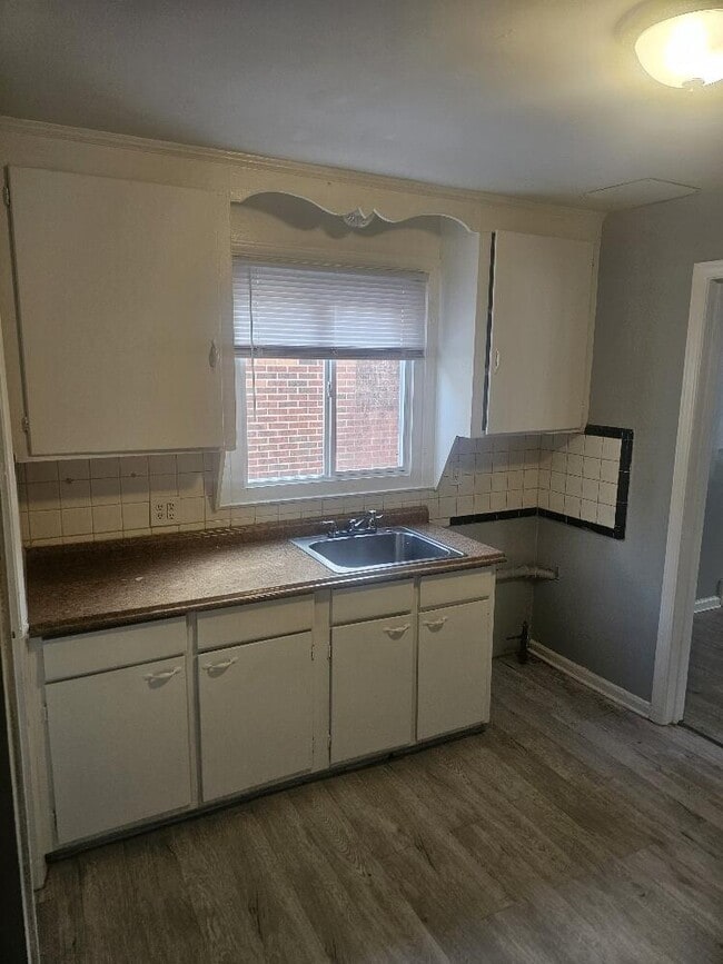 Building Photo - 19986 Mitchell St