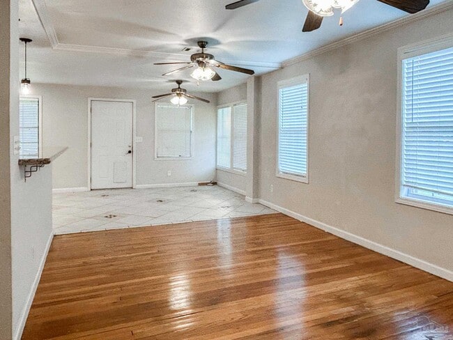 Building Photo - 207 Berry Rd