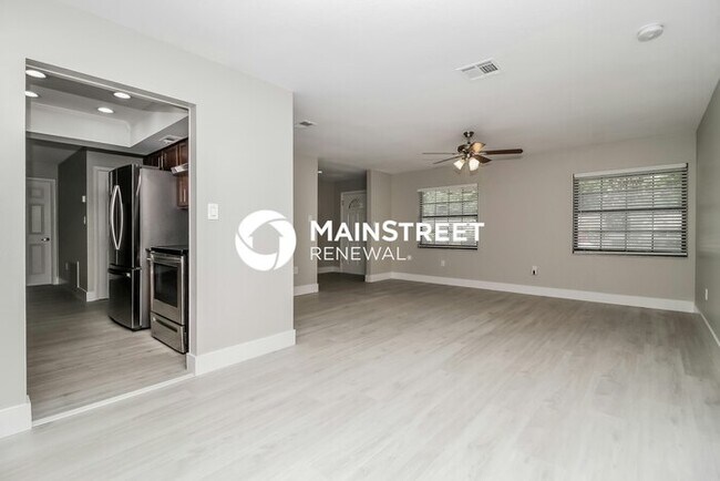 Building Photo - 3 Bedroom Pet-Friendly Home in LONGWOOD, FL with Main Street Renewal
