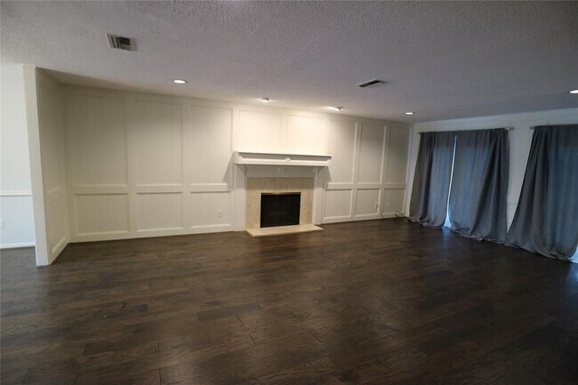Foto del edificio - 9939 Kemp Forest Dr