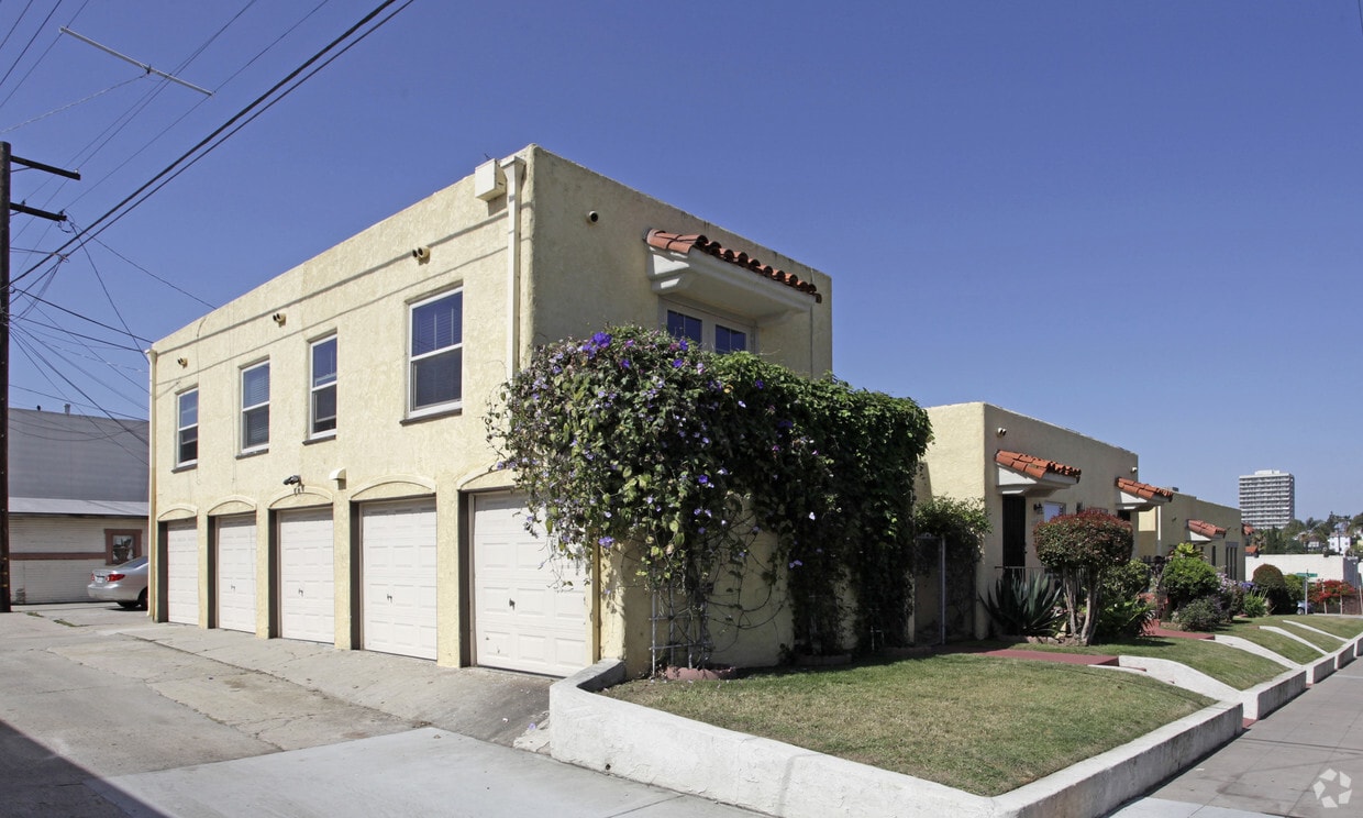 Primary Photo - 2313-2321 Lincoln Ave