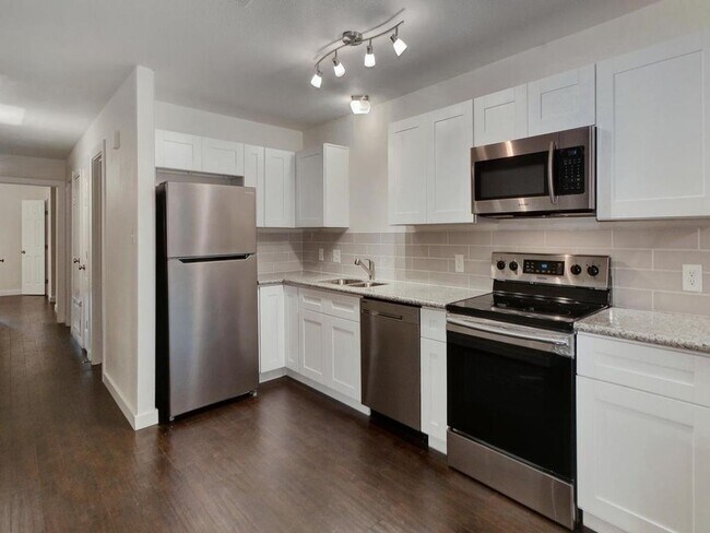 Foto del edificio - 2706 Parker Ln