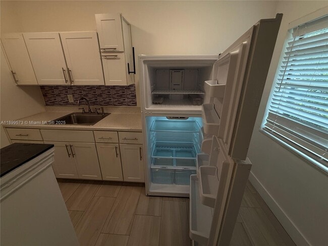 Foto del edificio - 930 SW 29th St