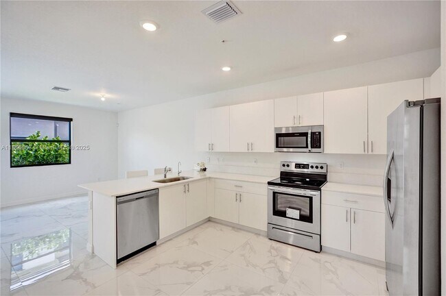 Foto del edificio - 213 SW 159th Ct