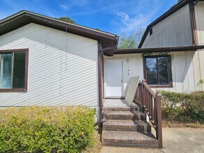 Building Photo - 106 Brenda Dr