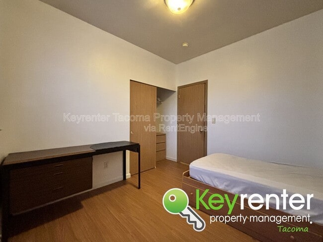 Building Photo - 7630 S Yakima Ave