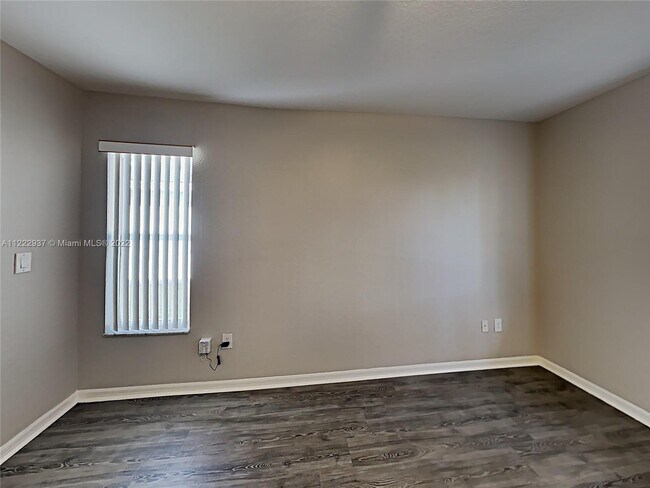 Foto del edificio - 1712 NW 2nd St