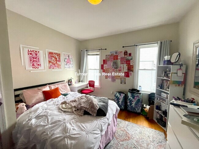 Foto del edificio - 14 Parker Hill Ave