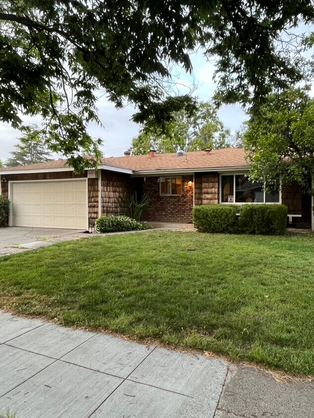 Foto principal - 5628 Croydon Ave