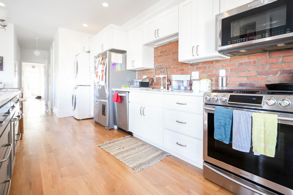 Foto principal - 67 Highland Ave