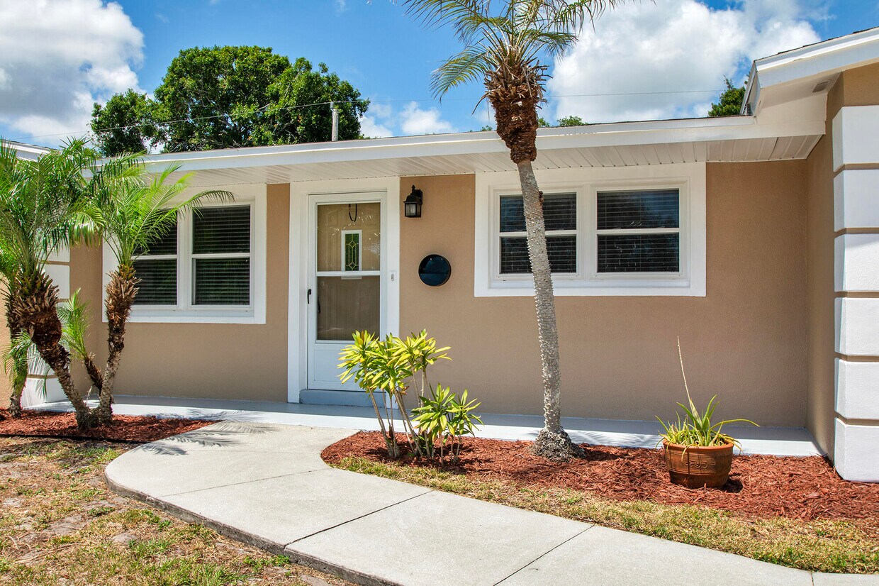 Foto principal - 558 Oxford Ave