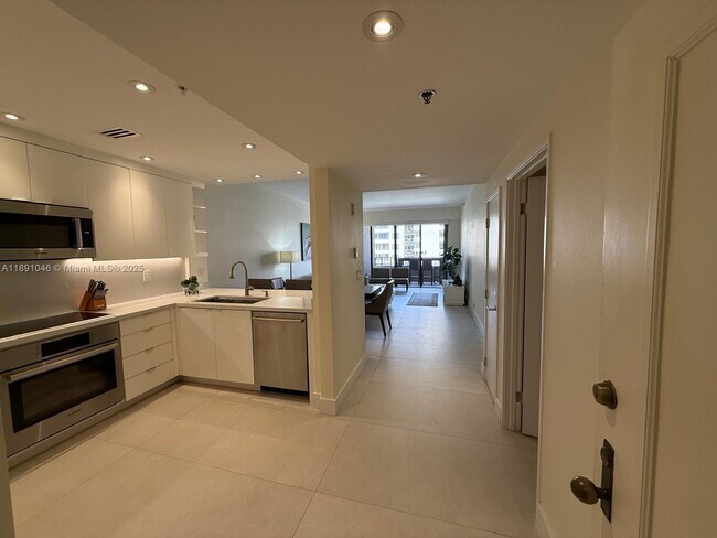Building Photo - 201 Crandon Blvd