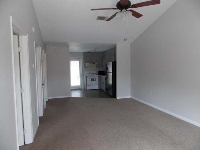Building Photo - 140 Lanier Dr