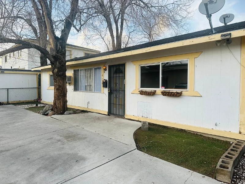 Primary Photo - 404 Colorado River Blvd