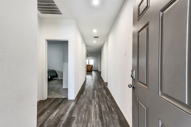 Building Photo - 3041 Emerald Ocean Dr
