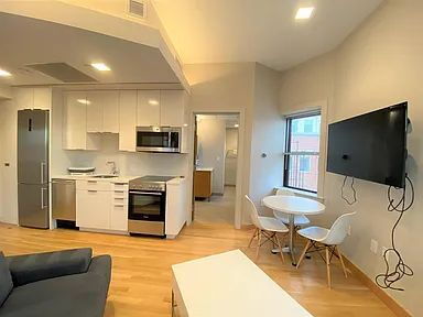 Building Photo - "Charming 1-Bed Sanctuary at 113-115 Mount Auburn St, MA – Your Perfect Cambridge Retreat!"