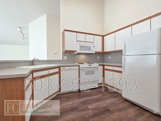 Building Photo - 13170 SW Menlor Ln