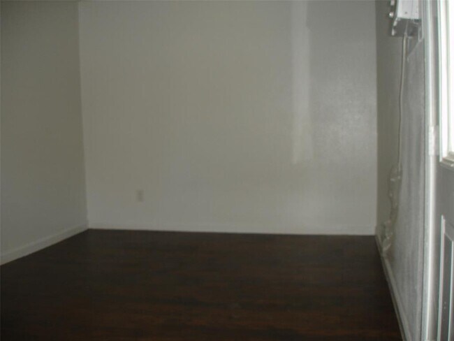 Building Photo - 12086 Beechnut St