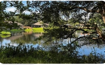 Building Photo - 1037 Everglade Dr