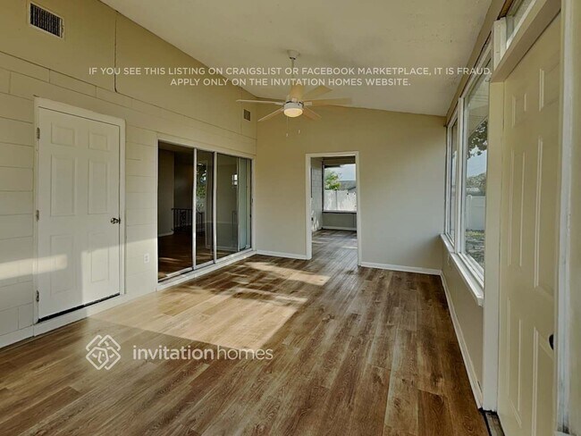 Building Photo - 611 Palomas Ave