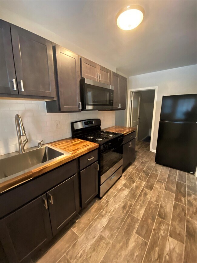 Foto del edificio - 607 48th St