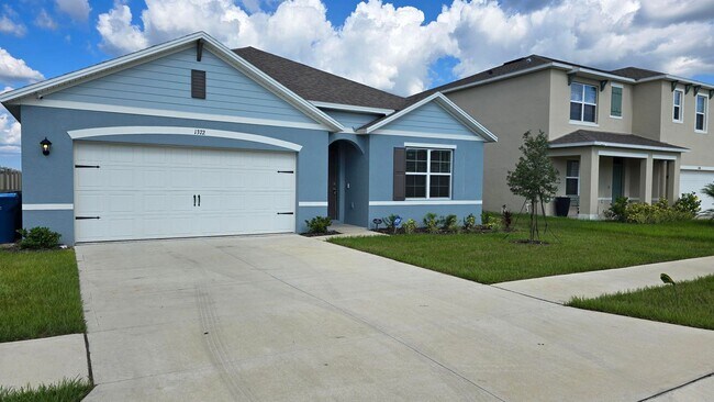 Foto del edificio - Beautiful 4 Bedroom, 2 bath home is Availa...