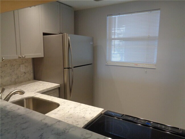 Foto del edificio - 1777 SE 15th St