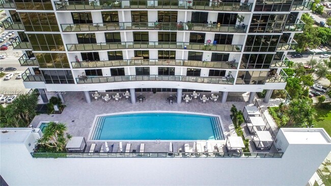 Foto del edificio - 1600 NE 1st Ave