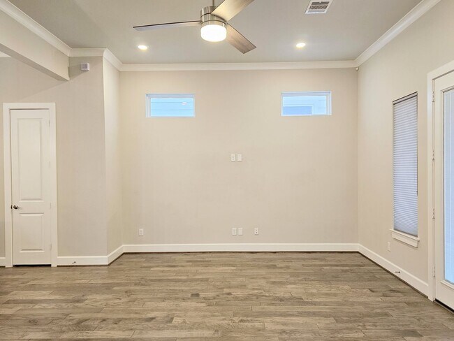 Foto del edificio - 954 Fisher St
