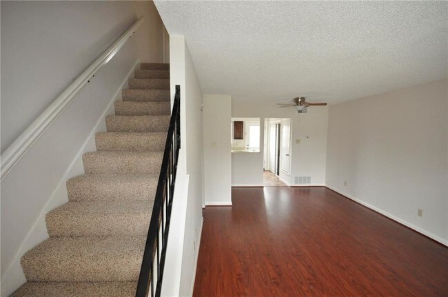 Building Photo - 2810 Wimbledon Ct