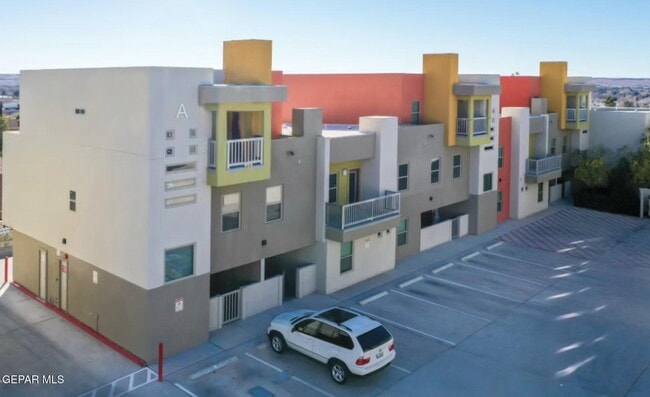 Building Photo - 410 Thorn Ave