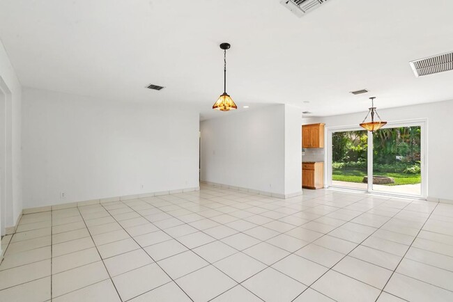 Foto del edificio - 952 SE 7th St