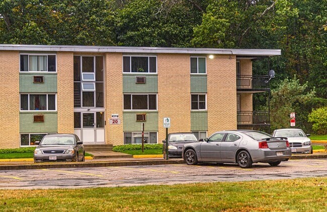 Building Photo - 20 Nelson Dr