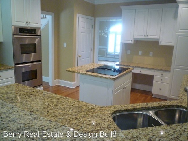 Building Photo - 1681 Tyler Green Trl SE