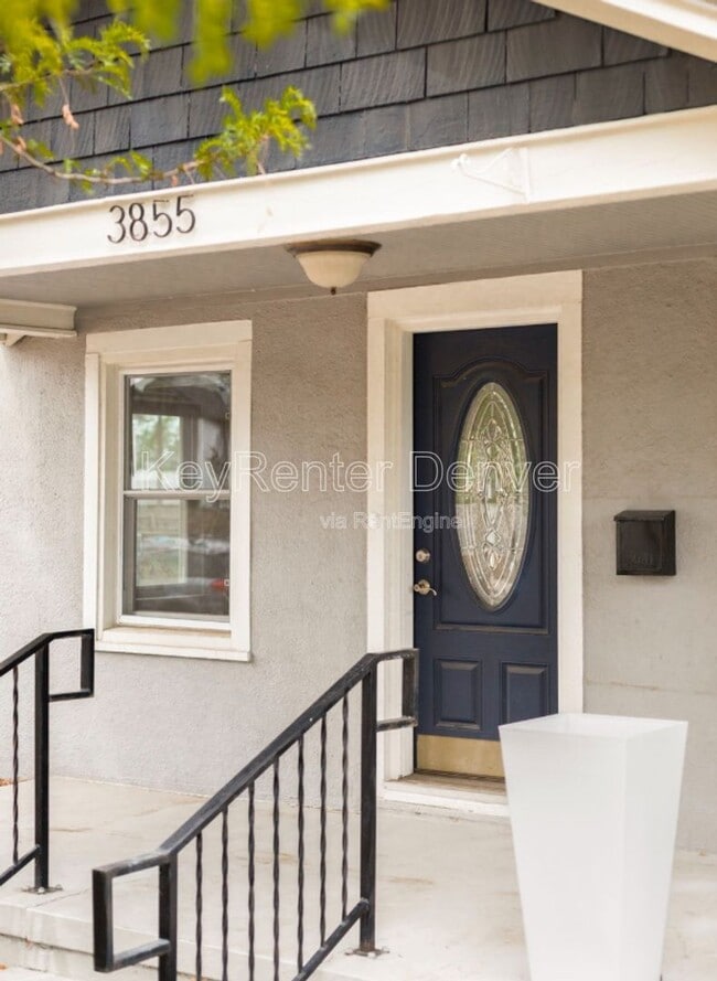 Foto del edificio - 3855 Cook St