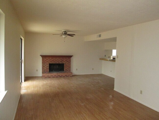 Foto del edificio - Available Now In Taylor Ranch!