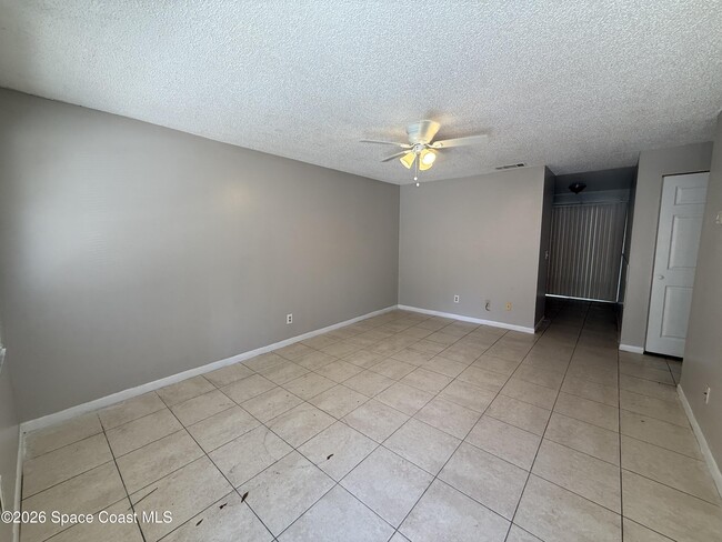 Building Photo - 324 Bay Ave