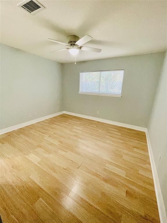 Foto del edificio - 1712 Crestdale Dr