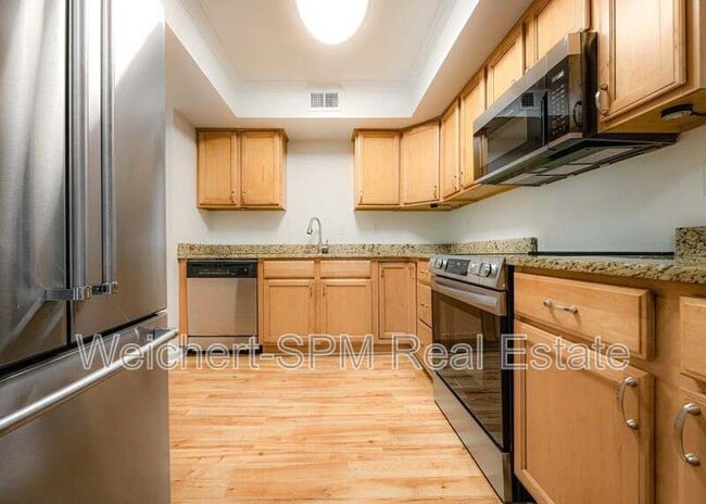 Building Photo - 1847 Gray Ridge Cove